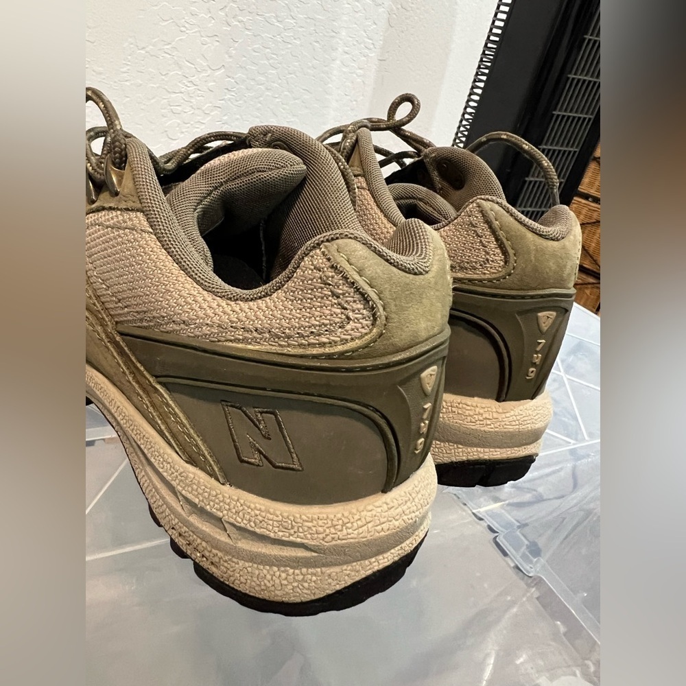 New Balance Green Athletic Shoes with Rugged Design hiking boots - Picture 4 of 13